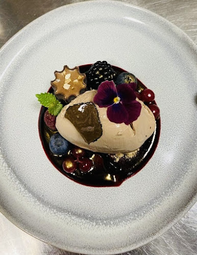 Kuzina Wine & Daily - Ravintola-ala