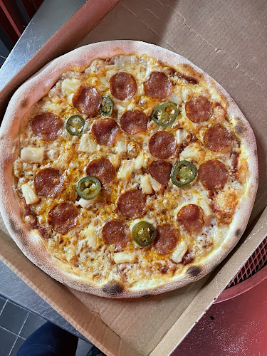 Kiuruveden Keilahalli / Rolls & Kotipizza Kiuruvesi