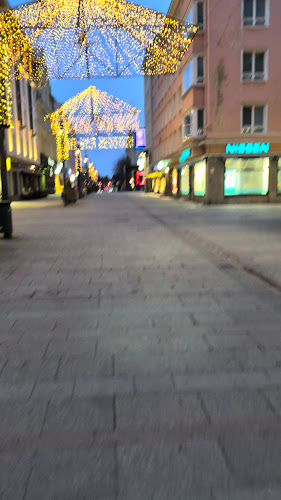 McDonald's Oulu Rotuaari - Ravintola-ala