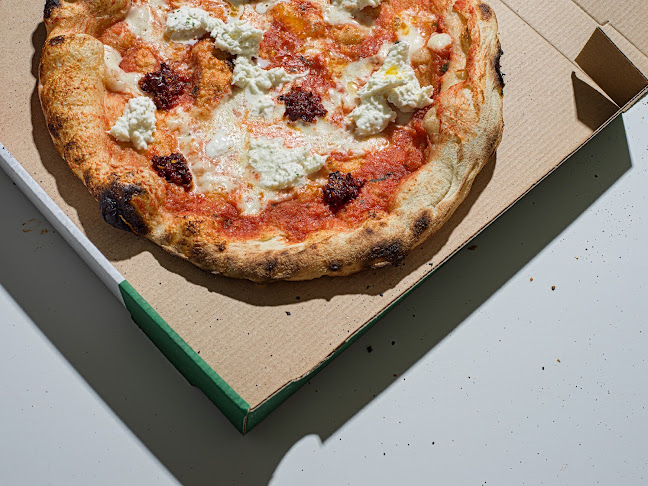 Opinii despre Crusty Pizza Helsinki în Helsinki - Ravintola-ala