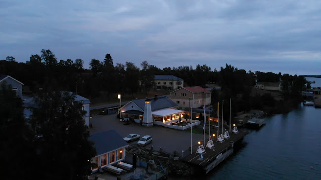 Comentarii opinii despre Sininen Hetki. Majoitus- ja ravitsemusliike, sauna ja kokoustilat meren äärellä.