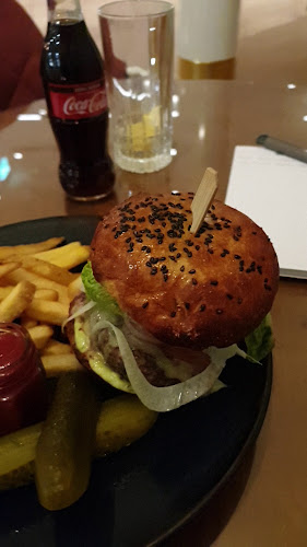 Opinii despre Wintergarden Bar în Helsinki - Ravintola-ala