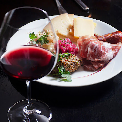 Opinii despre Ravintola Carelia în Helsinki - Ravintola-ala