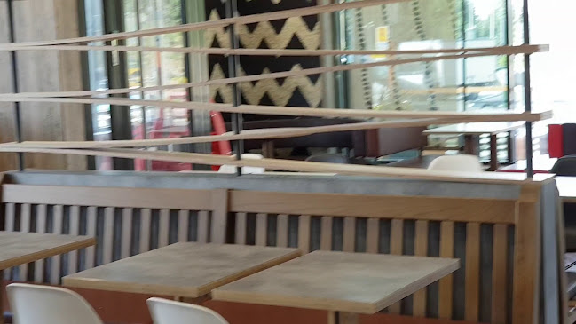 Opinii despre McDonald's Helsinki Kivikko în Helsinki - Ravintola-ala