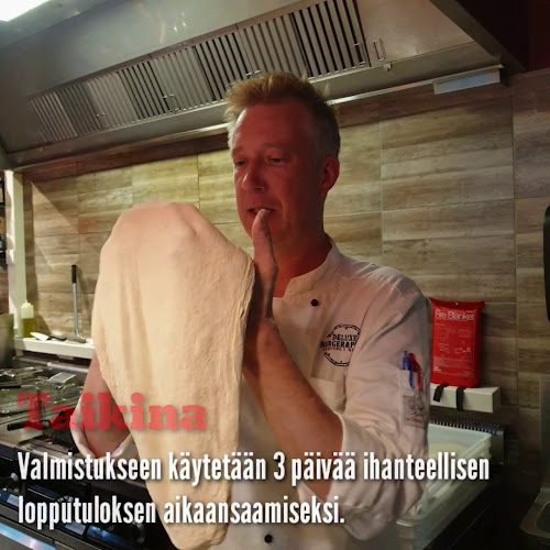 Opinii despre Red Onion X Deluxe Burger & Pizza - Myyrmanni în Vantaa - Ravintola-ala