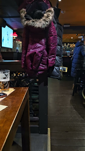 Opinii despre Bull Bar and Grill în Rovaniemi - Ravintola-ala