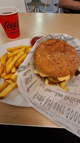 Opinii despre Cafe Kuusijärvi în Vantaa - Ravintola-ala