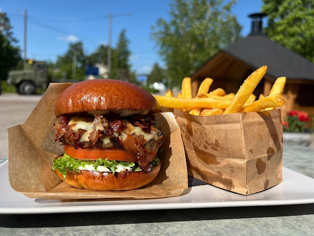Opinii despre Box Cafe & Grill în Sipoo - Ravintola-ala