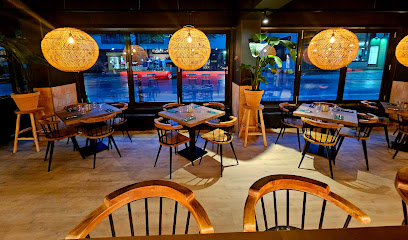 Los Pollos Grill & Bar