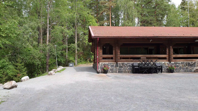 Opinii despre Järvikahvila - Aulangon Luontoliikuntakeskus în Hämeenlinna - Ravintola-ala