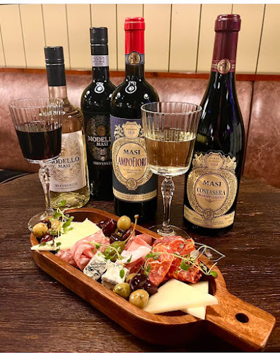 La Famiglia Helsinki - Ravintola-ala