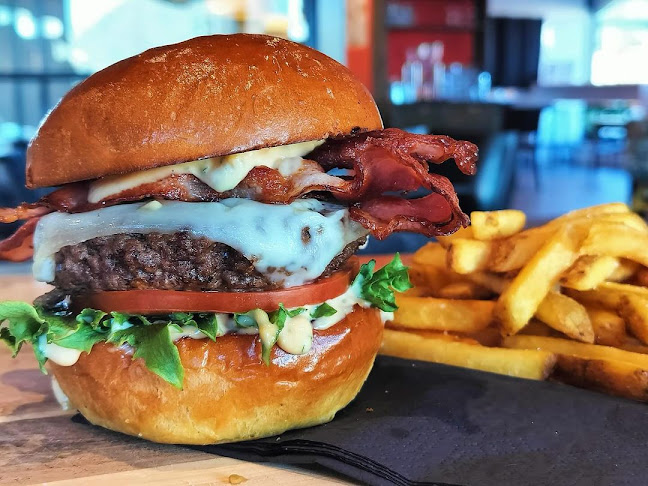 Opinii despre Box Cafe & Grill în Sipoo - Ravintola-ala