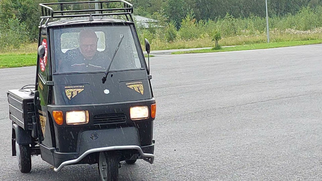 Comentarii opinii despre Herkkujuustola Oy