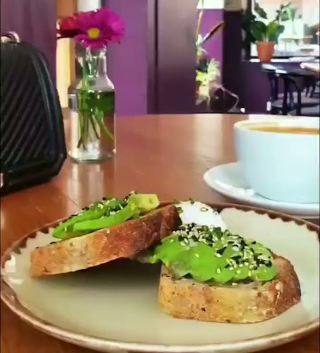 Opinii despre Bakery Eatery Levain Töölö în Helsinki - Ravintola-ala