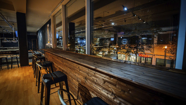 Comentarii opinii despre Osmo's Cosmos Bar