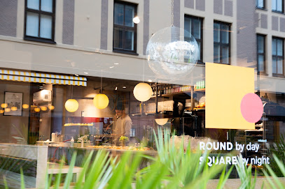 Round & Square Punavuori