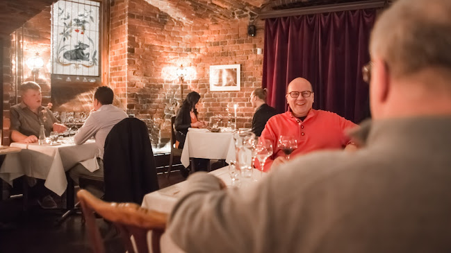 Tiiliholvi - Ravintola-ala