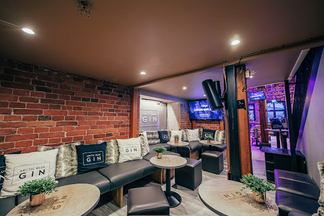 Wallis` Skatta Karaoke Bar - Ravintola-ala