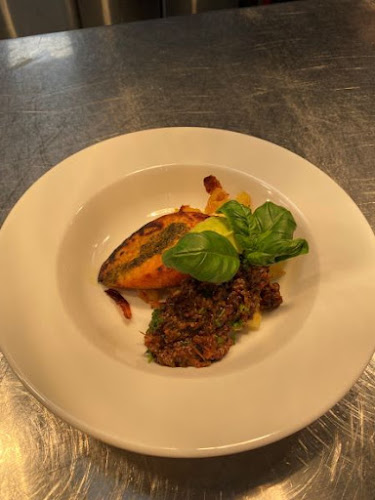 Opinii despre Kasarmikatu 21 ravintola Valopiha în Helsinki - Ravintola-ala