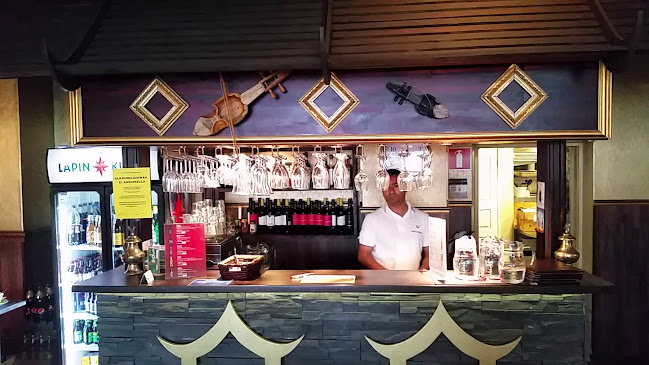 Comentarii opinii despre Base Camp