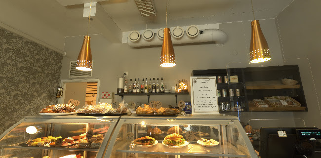 Comentarii opinii despre Rami Mikonkatu (Ramin Konditoria Kahvila Oy)