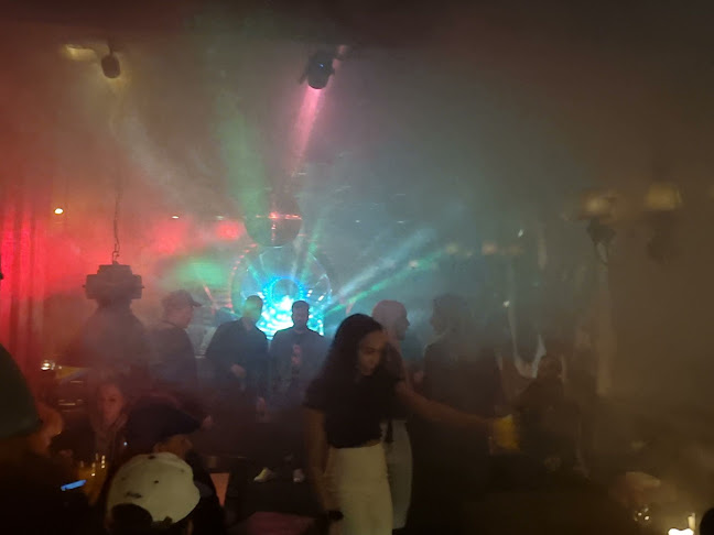 Opinii despre Gate A21 în Helsinki - Ravintola-ala