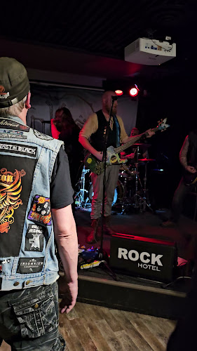 Opinii despre Rock Hotel & Sports Bar în Salo - Ravintola-ala