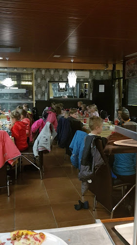 Opinii despre Avoin yhtiö Metro Kebab Pizzeria în Ulvila - Ravintola-ala