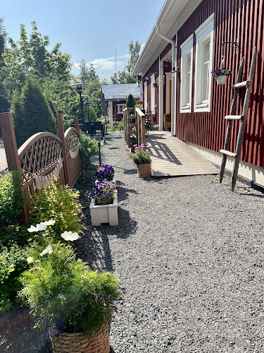 Opinii despre Kirkonmäen Herkku-pirtti în Kokkola - Ravintola-ala