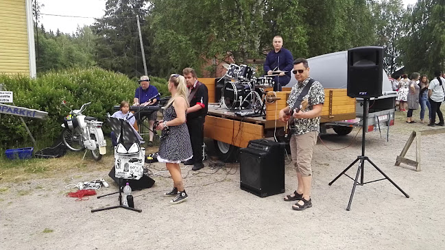 Comentarii opinii despre Mommilan Kyläpuoti