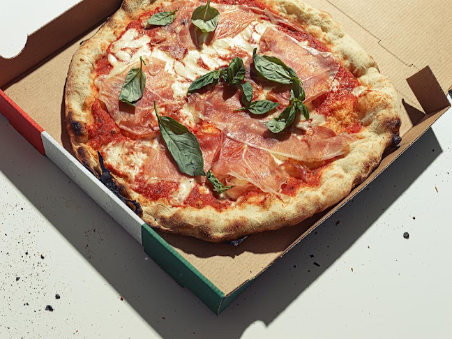 Crusty Pizza Helsinki - Ravintola-ala