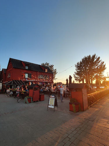 Opinii despre Kauppatorin Kahvilamakasiini în Oulu - Ravintola-ala