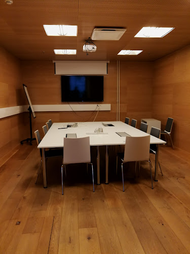 Comentarii opinii despre Rami Sammonkatu (Ramin Konditoria Kahvila Oy)