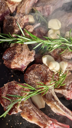 Opinii despre Keski-Palokan Punainen Pirtti Ky în Jyväskylä - Ravintola-ala