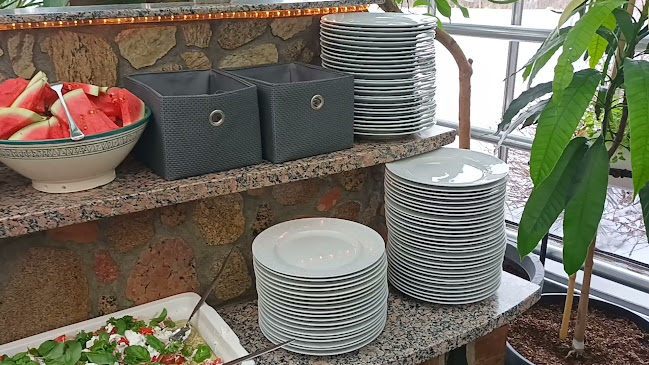 Opinii despre Kasvihuoneravintola Linds în Närpiö - Ravintola-ala