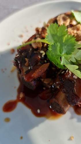 Restaurant Lucy in the Sky Phone number