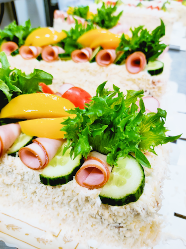 Opinii despre Mäkilän Leipomo, Ulasoorin leipomon myymälä în Pori - Ravintola-ala