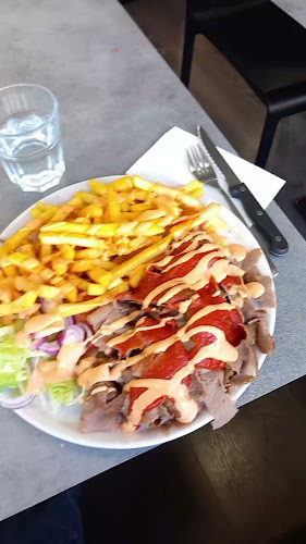 Opinii despre Malmin Kebab Pizzeria în Turku - Ravintola-ala