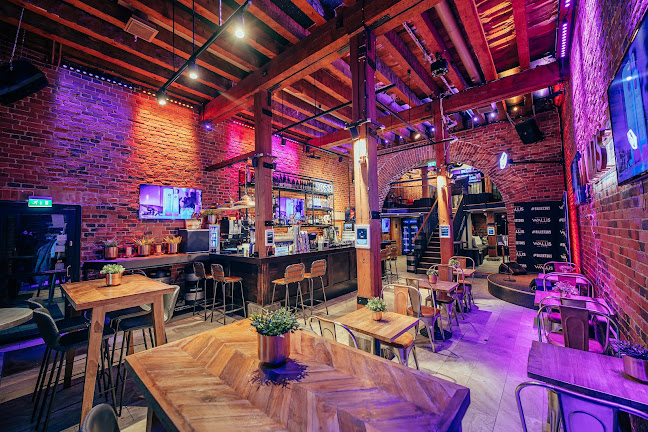 Comentarii opinii despre Wallis` Skatta Karaoke Bar