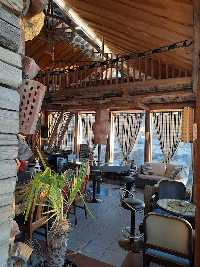 Sininen Hetki. Majoitus- ja ravitsemusliike, sauna ja kokoustilat meren äärellä.