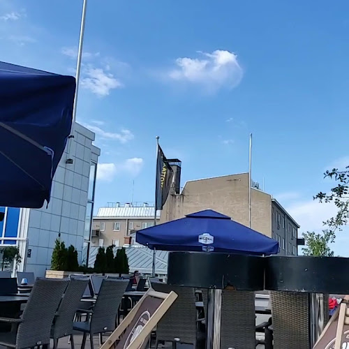 Hella Street Food Co. Open Times