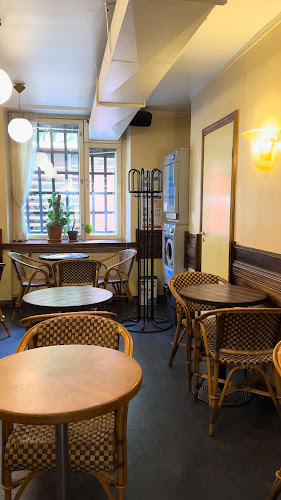 Opinii despre Café Tin Tin Tango în Helsinki - Ravintola-ala