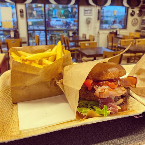 Comentarii opinii despre Box Cafe & Grill