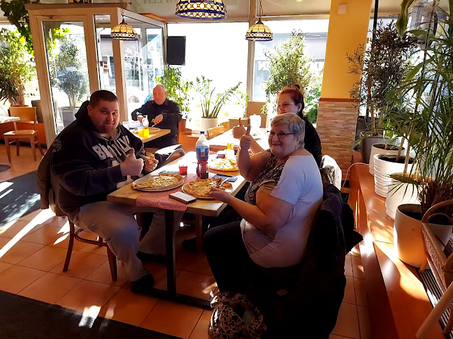 Opinii despre Vuosaaren Kebab Pizza în Helsinki - Ravintola-ala