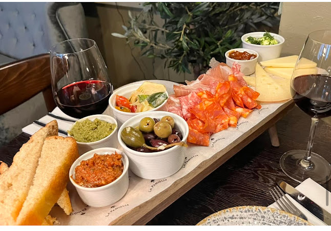 La Famiglia Helsinki - Helsinki