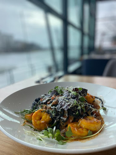 Opinii despre Ravintola Faro Channelside Bar & Restaurant în Helsinki - Ravintola-ala