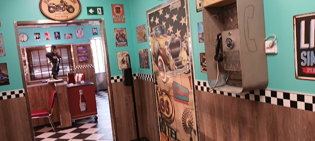 Opinii despre Rocket Burger Diner în Oulu - Ravintola-ala