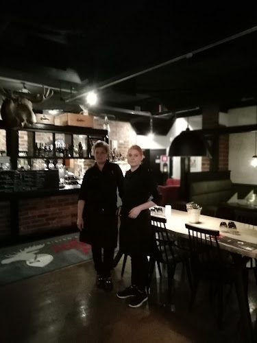Comentarii opinii despre Bistro & Pub Hilpeä Hirvi