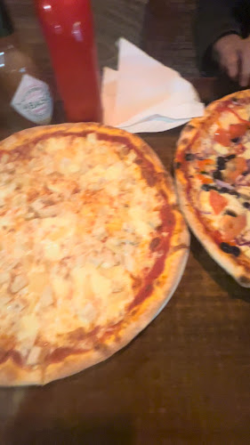 Opinii despre Kontulan Kebab Pizza în Helsinki - Ravintola-ala