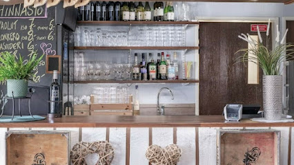 Ravinto- Ja matkailupalvelu Pyhämaan Pirtti Ky